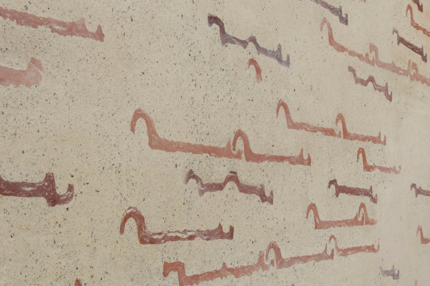 Totem Terre et Couleurs, Véronique Gouesnard, Vincent Guernion, décor, scénographie, scénographe, architecture, design, création, création artistique, terre, terre crue, graphisme, matériaux naturels, écologie, Rennes, Paris.